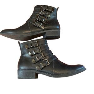 Baretraps faux leather buckle boots- size 8.5